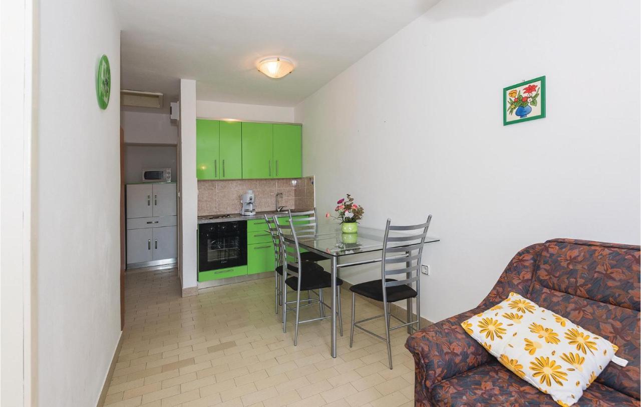 Beautiful Apartment In Rogoznica With Wifi Ngoại thất bức ảnh