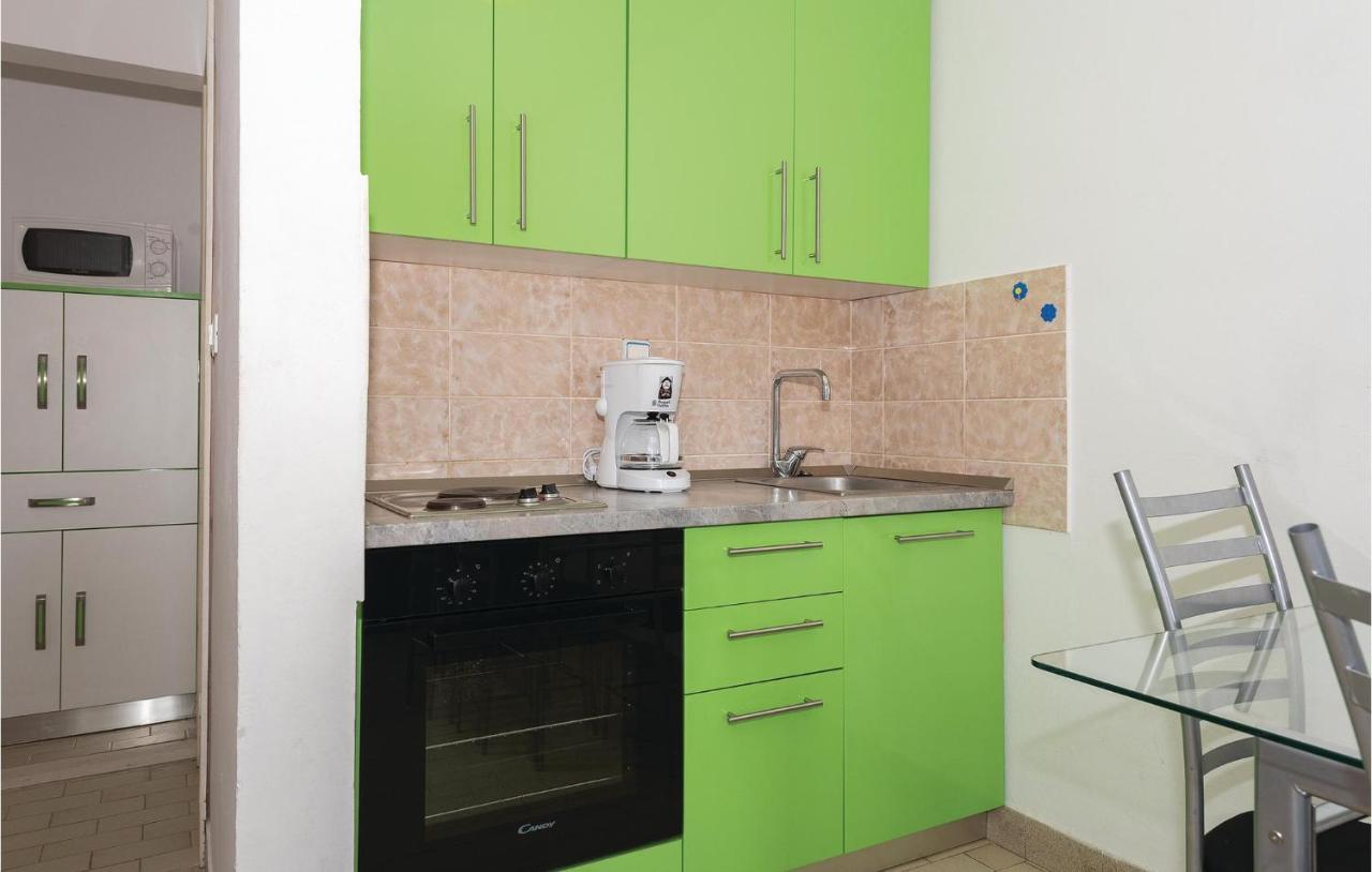 Beautiful Apartment In Rogoznica With Wifi Ngoại thất bức ảnh